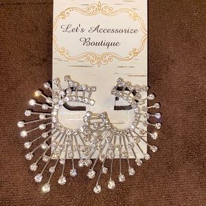 Let’s accessorize earrings